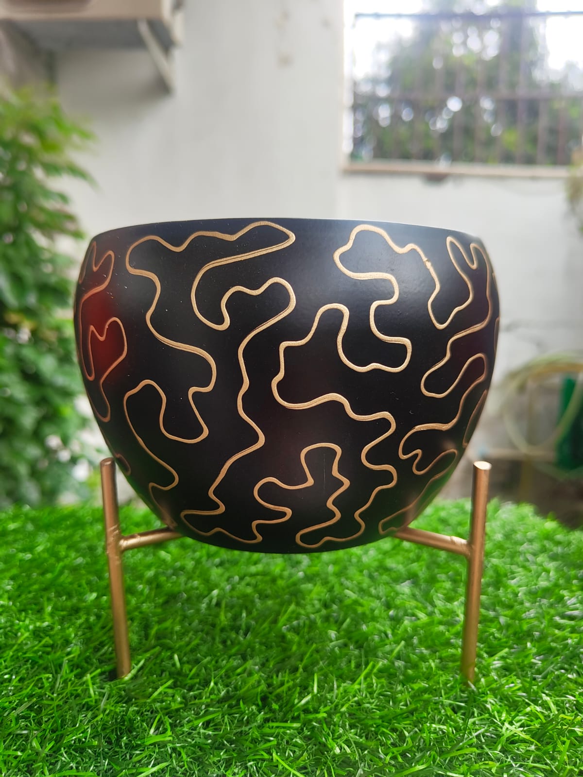 Printed Apple shape pot with stand