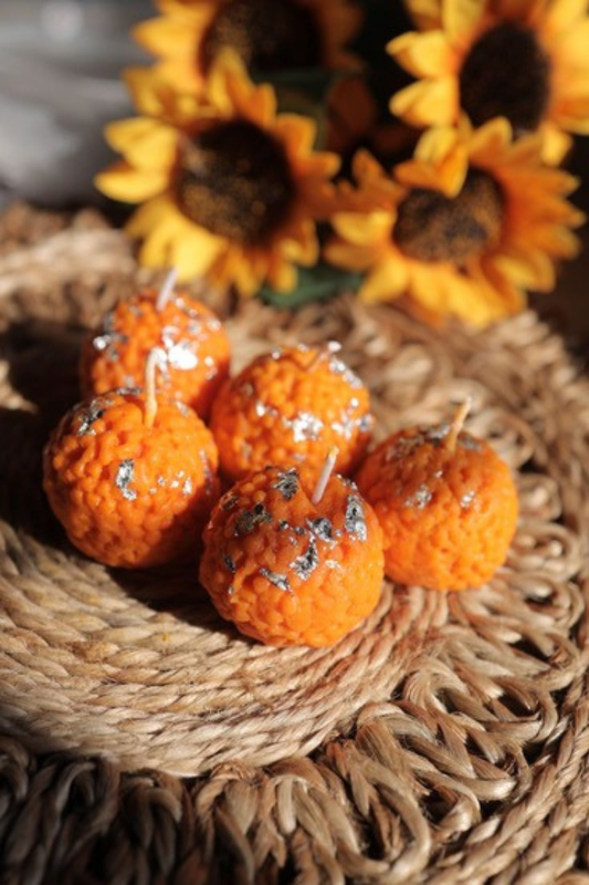 Moti Choor Ladoo Candle