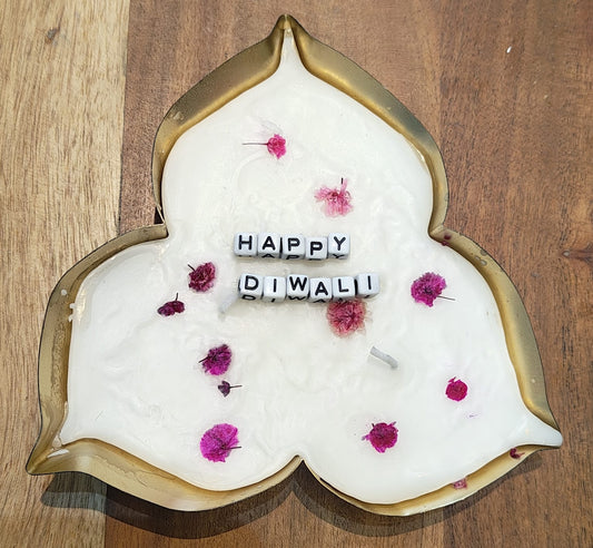 Triangle Urli Candle