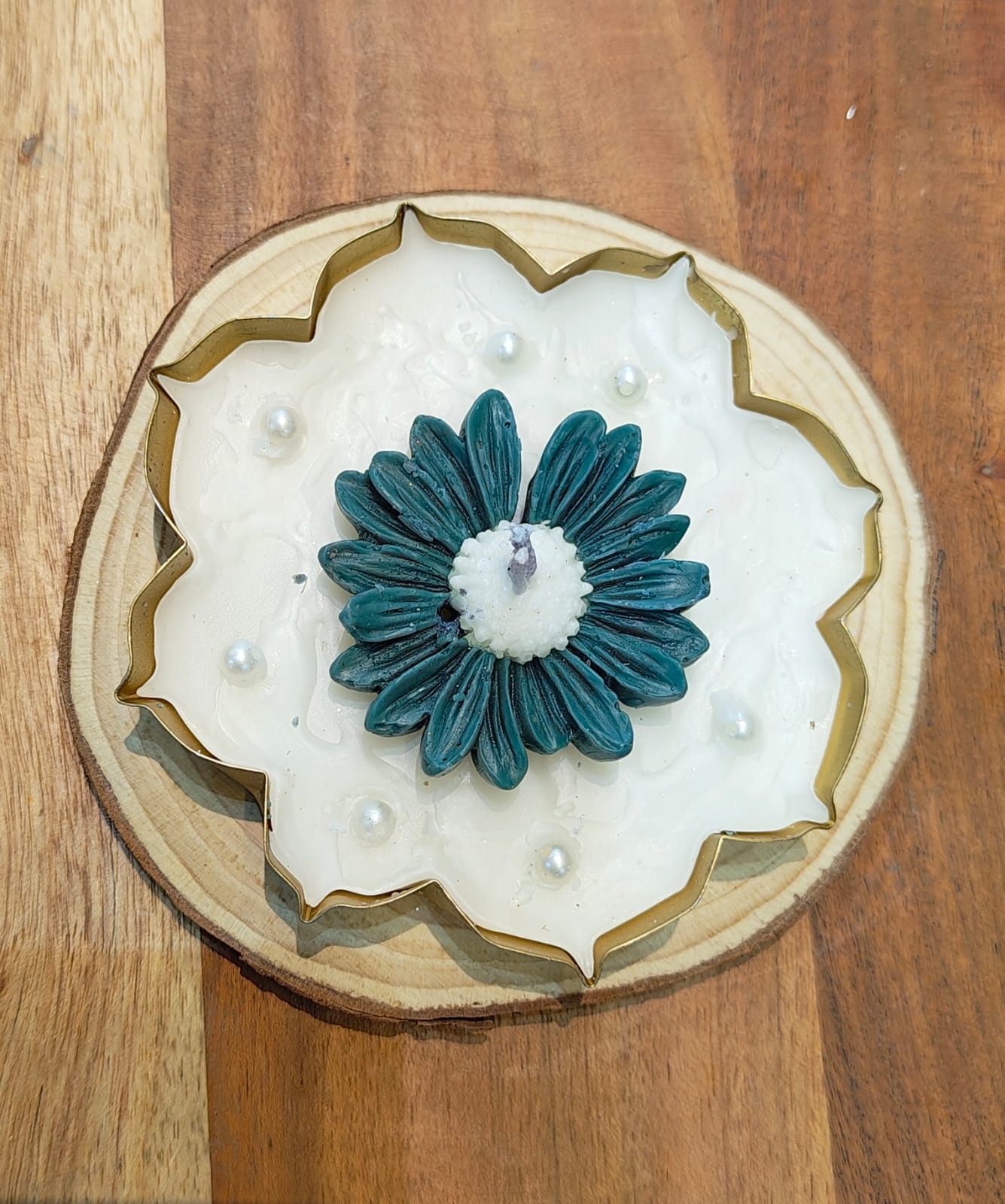 Lotus Urli Candle